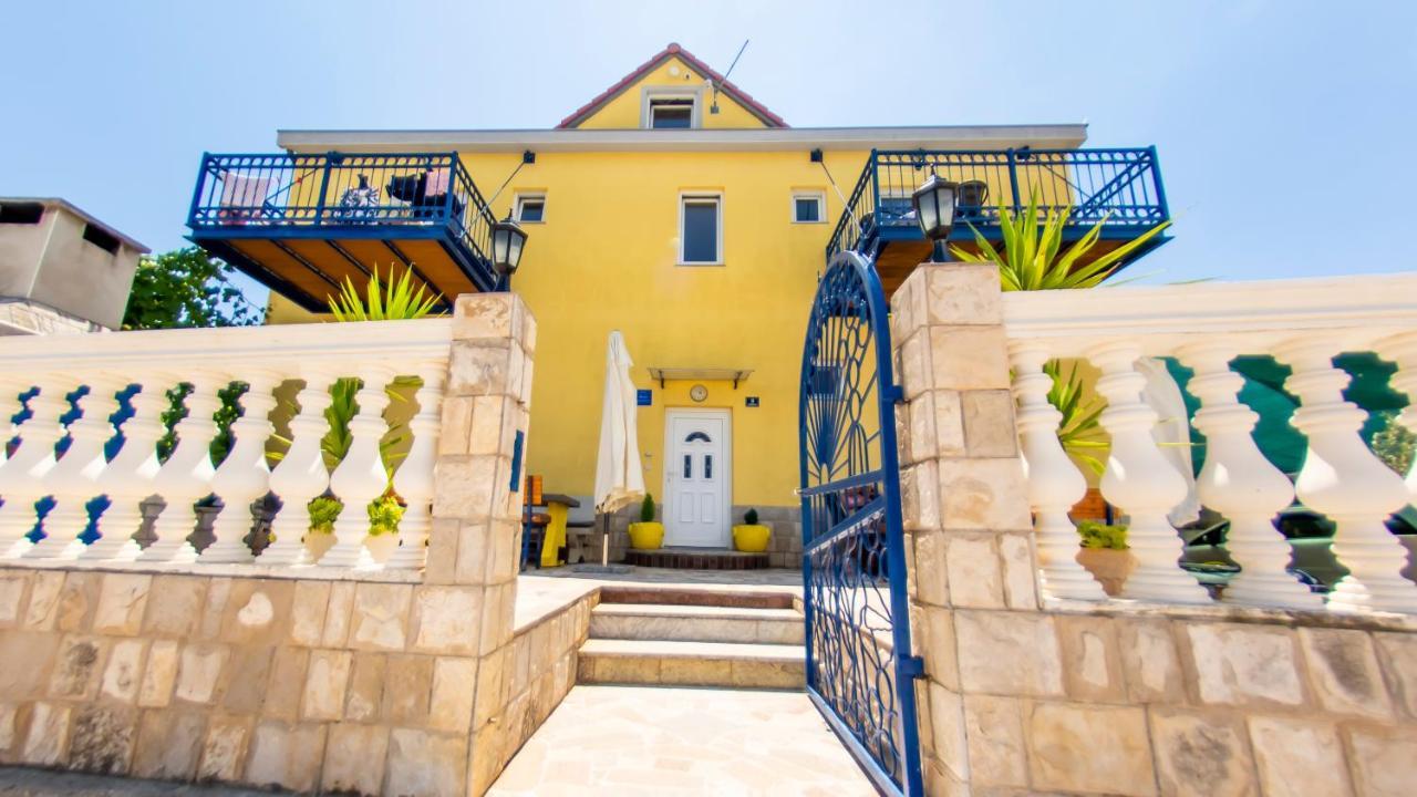 Planikovica Apartments Trogir Exteriör bild