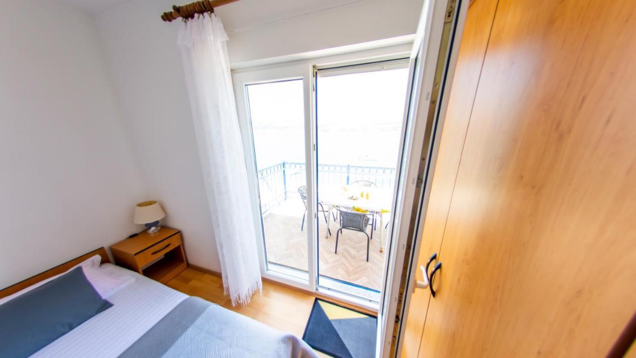 Planikovica Apartments Trogir Exteriör bild