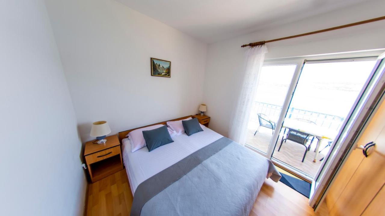 Planikovica Apartments Trogir Exteriör bild
