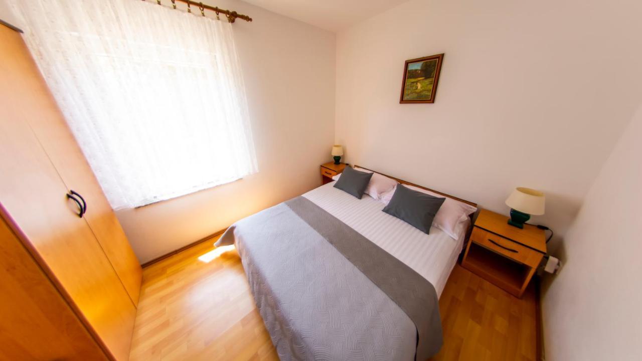 Planikovica Apartments Trogir Exteriör bild
