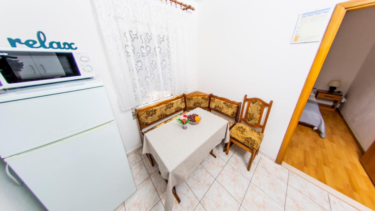 Planikovica Apartments Trogir Exteriör bild