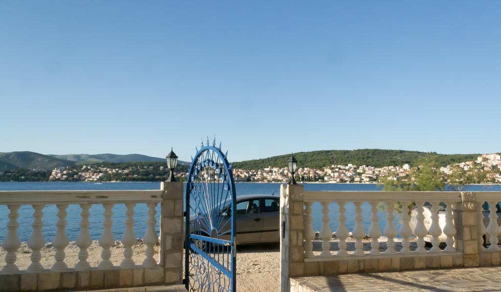 Planikovica Apartments Trogir Exteriör bild