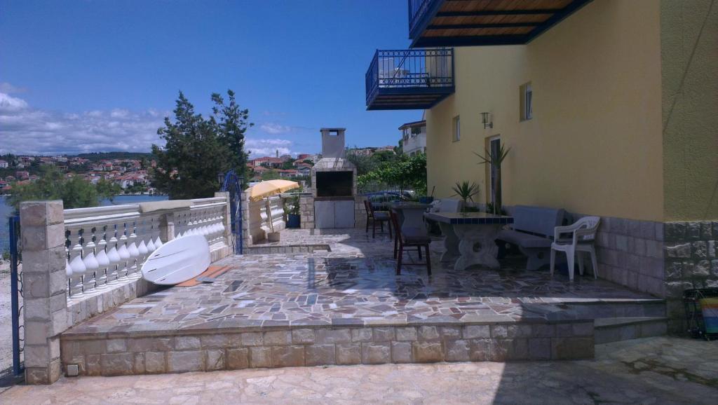 Planikovica Apartments Trogir Exteriör bild