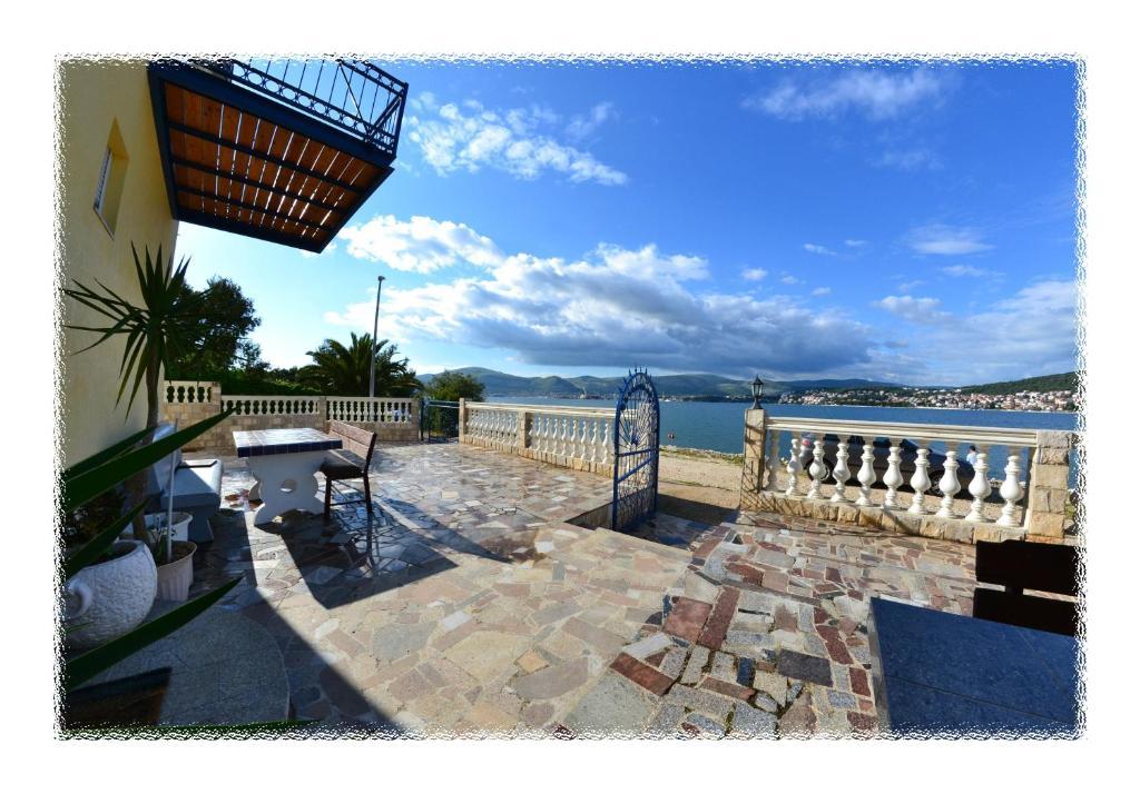 Planikovica Apartments Trogir Exteriör bild